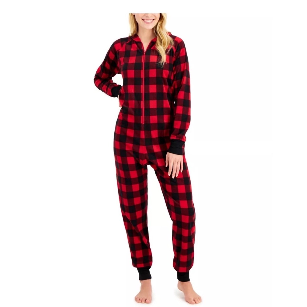 Women's 1X Pre packaged Red Black Buffalo Plaid Holiday Christmas Pajamas